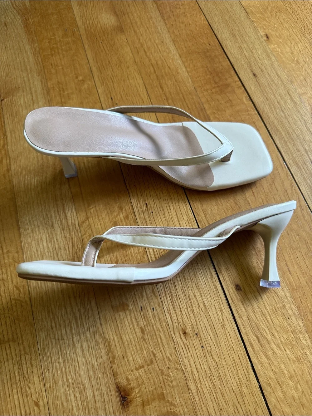 Women's Ivory Square-Toe Kitten Heel Thong Sandals - Picture 2 of 5